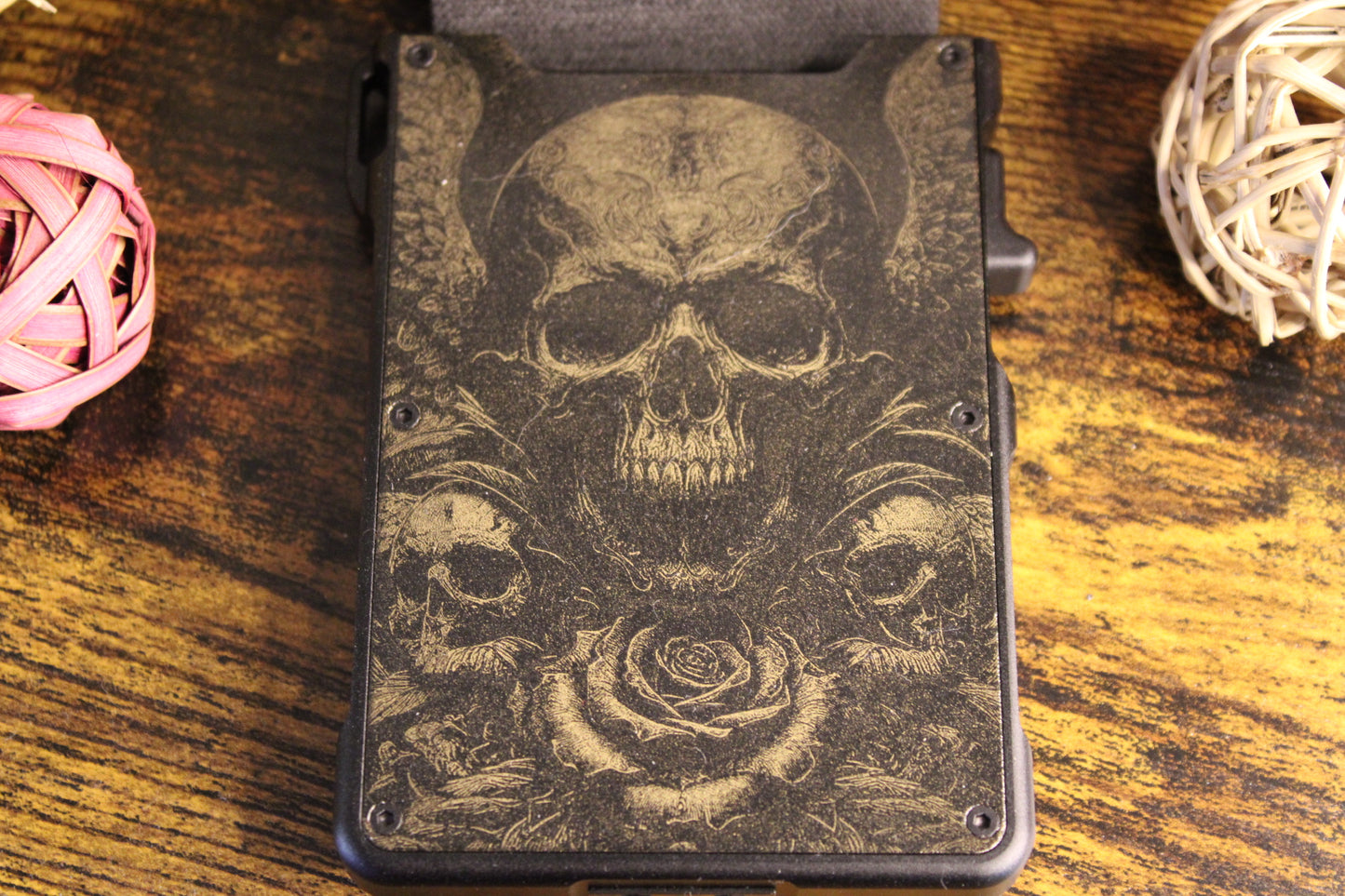 Engraved Men's Pop-Up Wallet